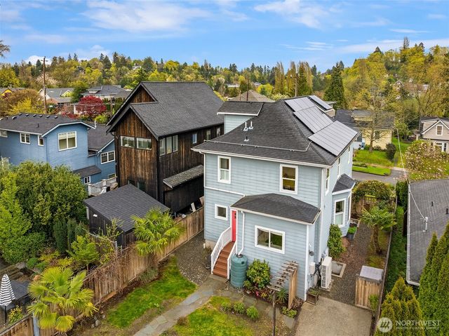 227 29th Avenue E, Seattle, WA 98112