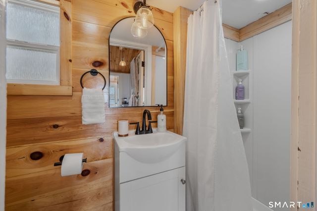 150 Miller Road, North Stonington, CT 06359