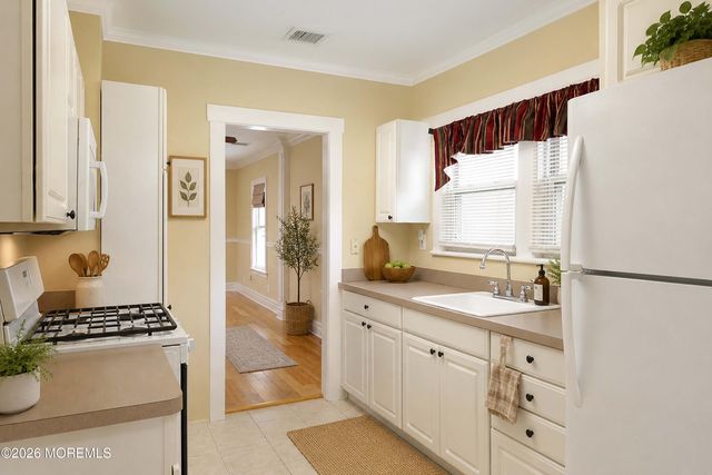 45 Manning Street, Red Bank, NJ 07701