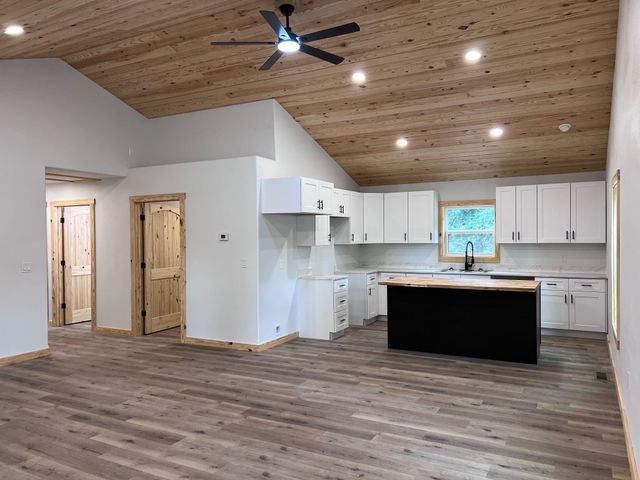 600 Frances Cove, Mountain View, AR 72560