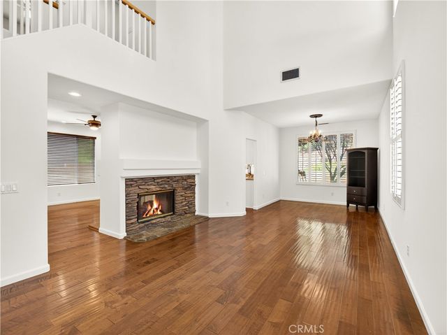 19903 Rhona Place, Saugus, CA 91350