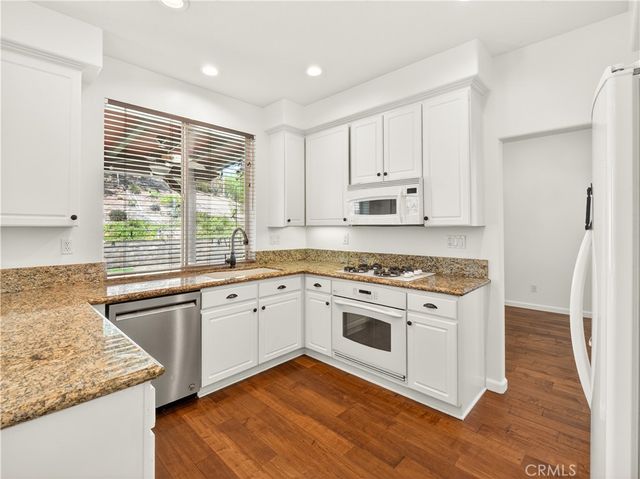 19903 Rhona Place, Saugus, CA 91350