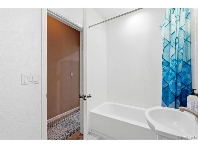 121 S High St, Erie, CO 80516