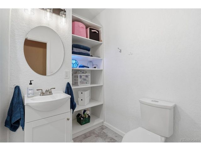 121 S High St, Erie, CO 80516
