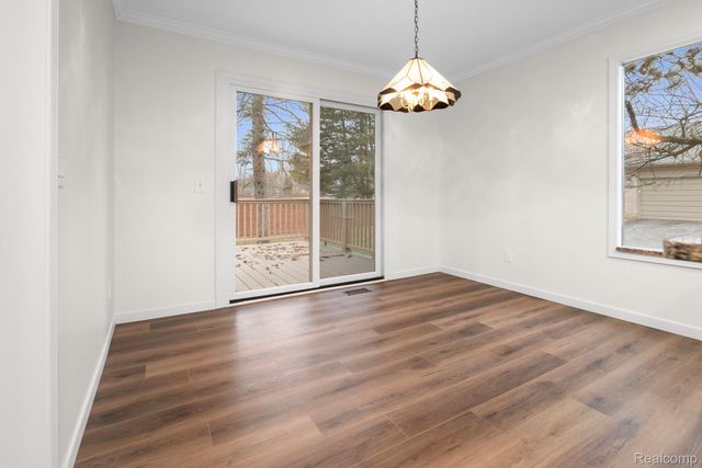 33786 Vista Drive, Farmington Hills, MI 48331