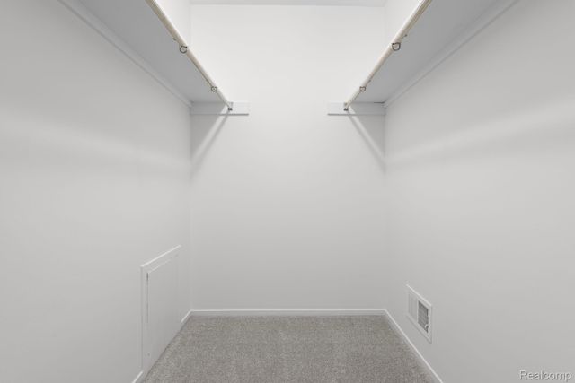 33786 Vista Drive, Farmington Hills, MI 48331