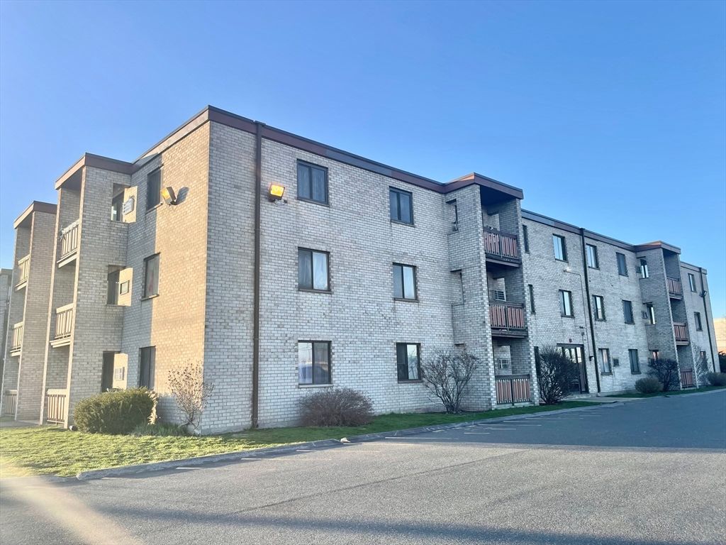 45 Mccoba Unit 69, Revere, MA 02151