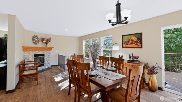 23219 SE 262nd Court, Maple Valley, WA 98038