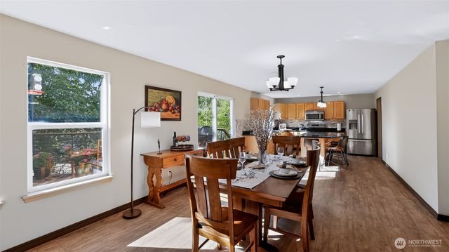 23219 SE 262nd Court, Maple Valley, WA 98038