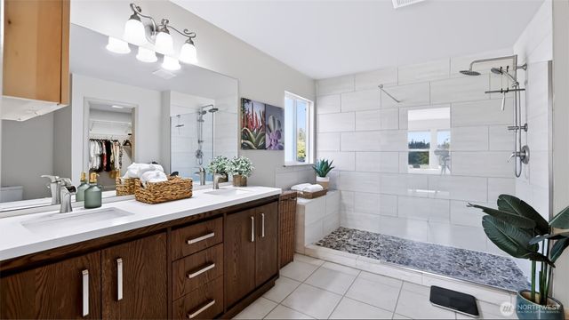 23219 SE 262nd Court, Maple Valley, WA 98038