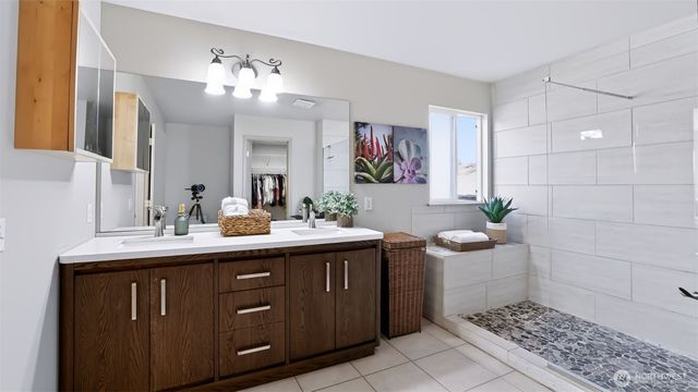 23219 SE 262nd Court, Maple Valley, WA 98038