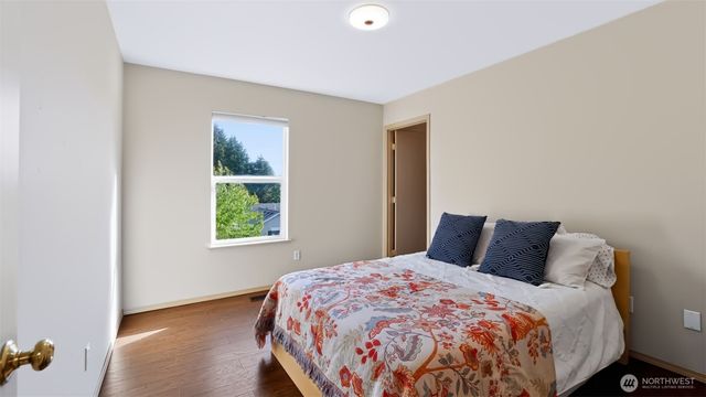 23219 SE 262nd Court, Maple Valley, WA 98038