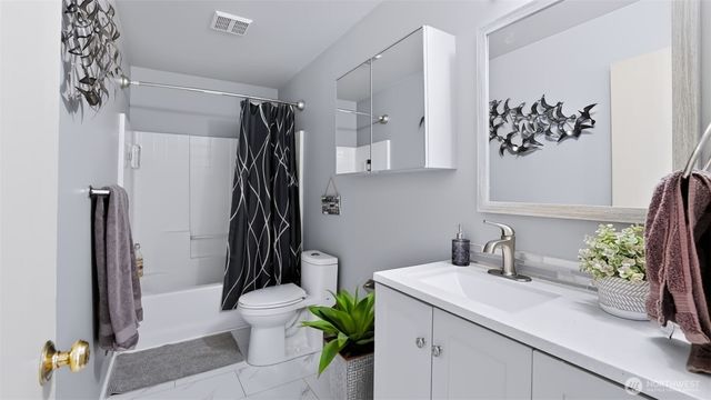23219 SE 262nd Court, Maple Valley, WA 98038