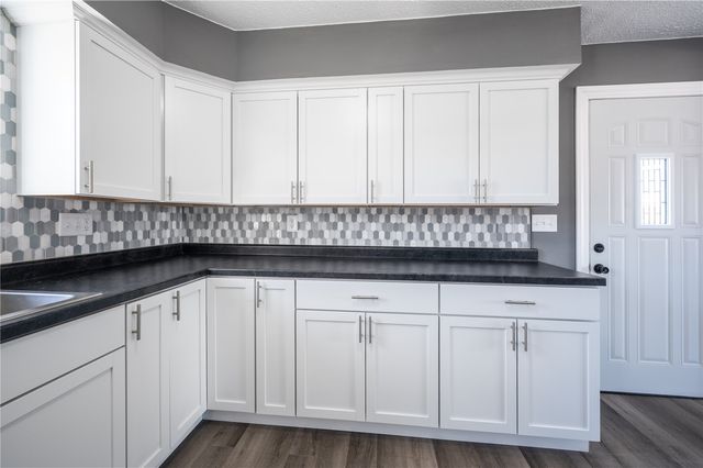 2455 Mcgowan Boulevard, Marion, IA 52302