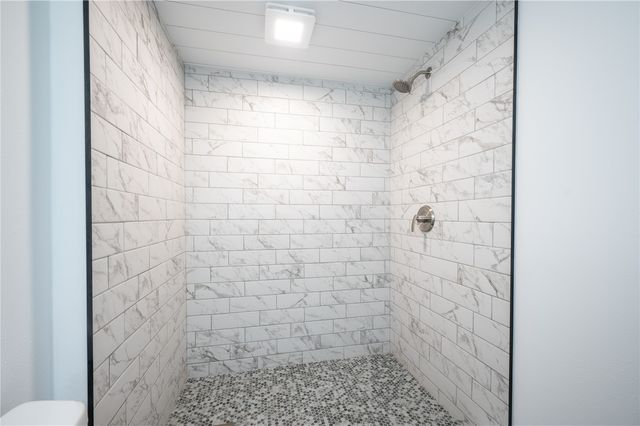 2455 Mcgowan Boulevard, Marion, IA 52302