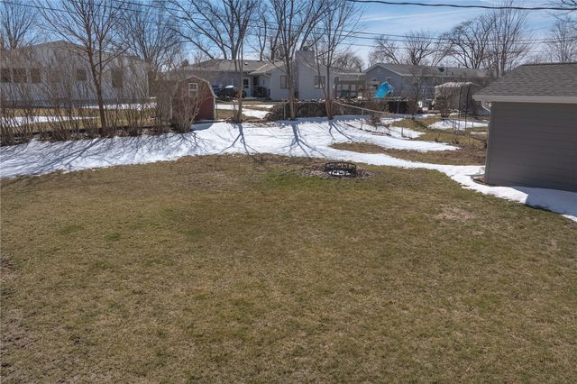 2455 Mcgowan Boulevard, Marion, IA 52302