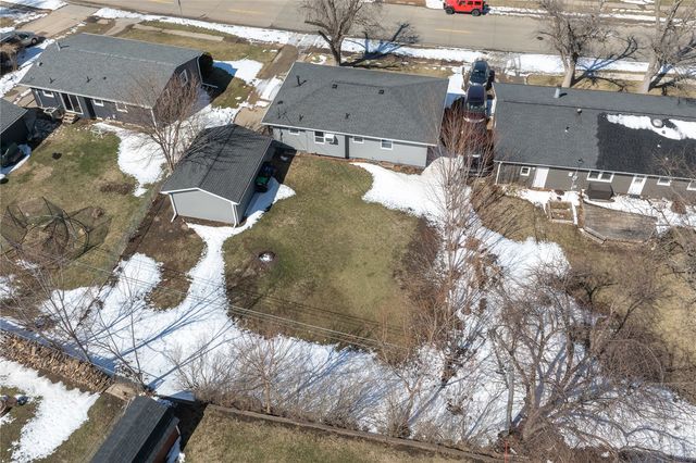 2455 Mcgowan Boulevard, Marion, IA 52302