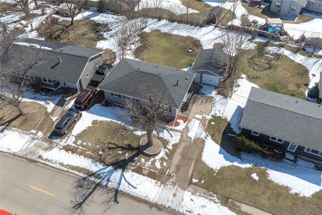 2455 Mcgowan Boulevard, Marion, IA 52302