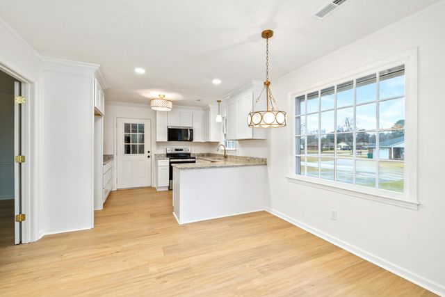 2732 Sandhill Drive, Sumter, SC 29154