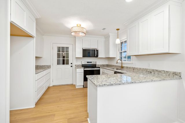 2732 Sandhill Drive, Sumter, SC 29154