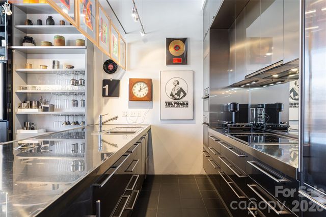 12 S Lexington Avenue 402, Asheville, NC 28801