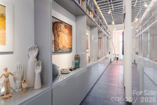 12 S Lexington Avenue 402, Asheville, NC 28801