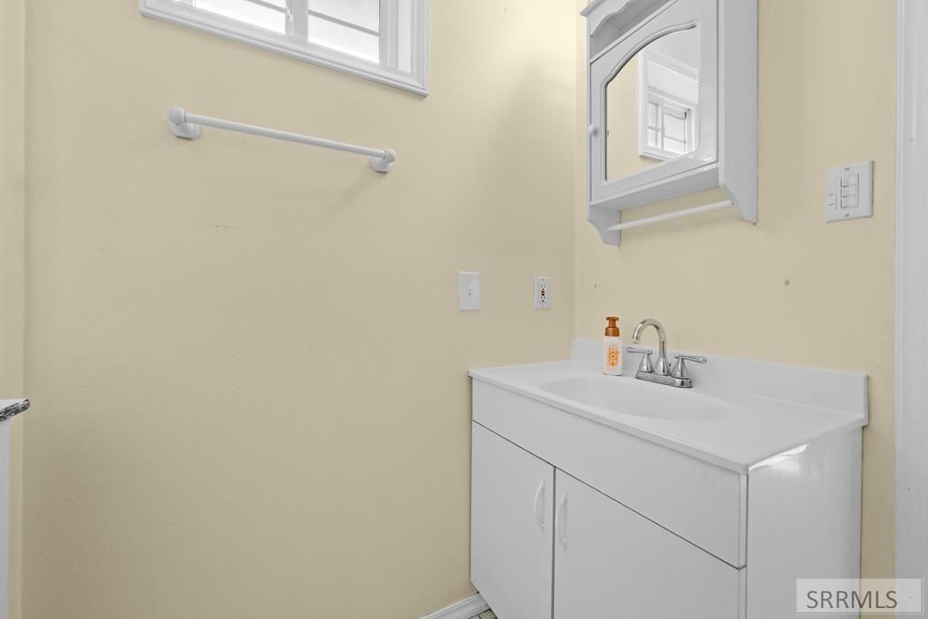 Image 30 of property listing at 1225 N 885 E, Shelley, ID 83274