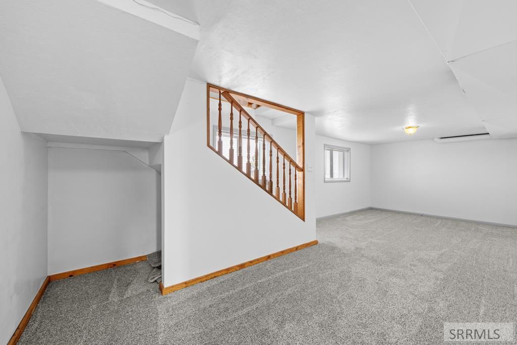 Image 43 of property listing at 1225 N 885 E, Shelley, ID 83274