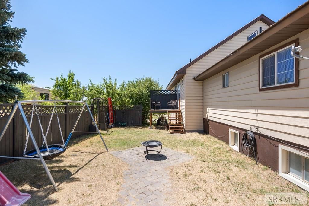 Image 56 of property listing at 1225 N 885 E, Shelley, ID 83274