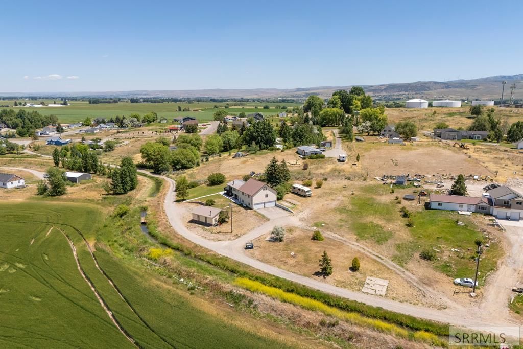 Image 70 of property listing at 1225 N 885 E, Shelley, ID 83274