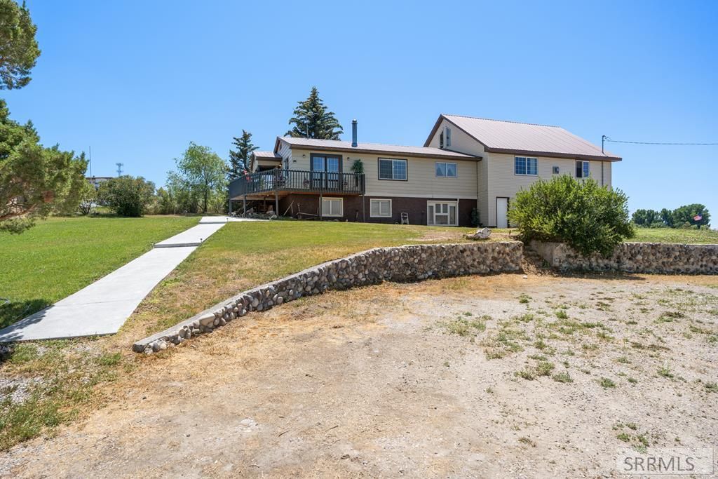 Image 77 of property listing at 1225 N 885 E, Shelley, ID 83274