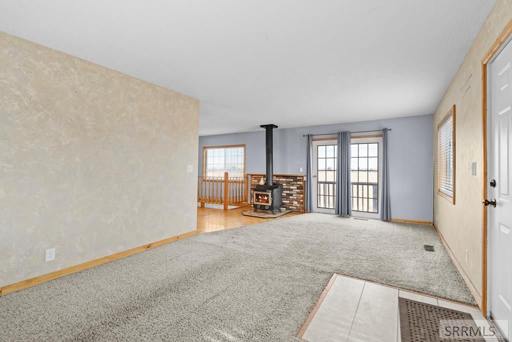 Image 8 of property listing at 1225 N 885 E, Shelley, ID 83274