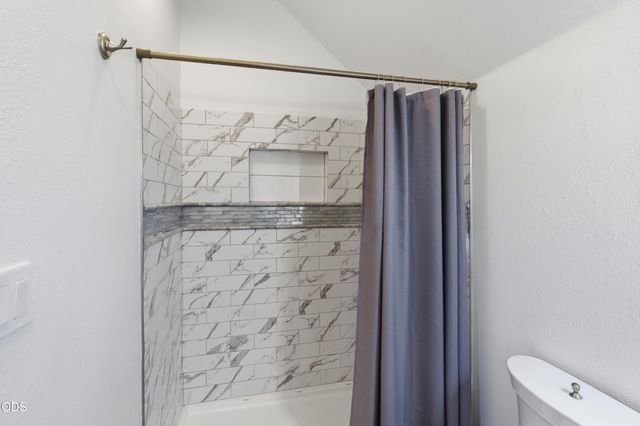 106 Creek View Lane, Rogue River, OR 97537