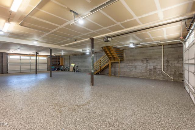 106 Creek View Lane, Rogue River, OR 97537