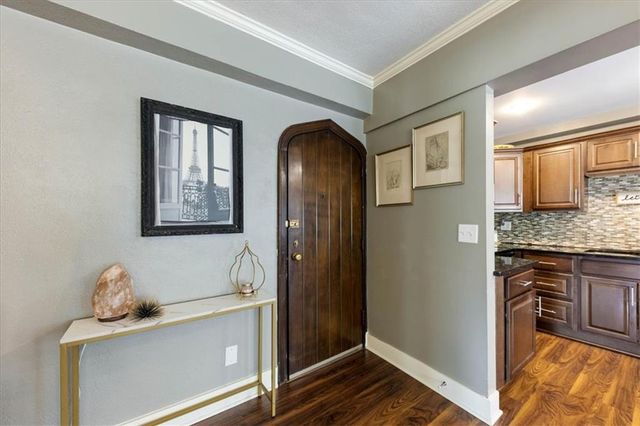 700 W 48th Street 206, Kansas City, MO 64112