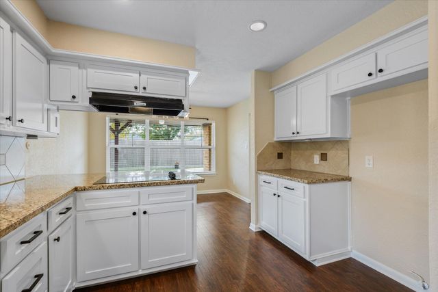 10446 Carlow Lane, La Porte, TX 77571