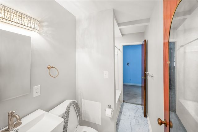 2330 21 Street, Cuyahoga Falls, OH 44223