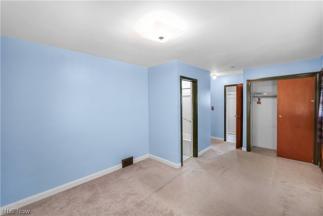 2330 21 Street, Cuyahoga Falls, OH 44223