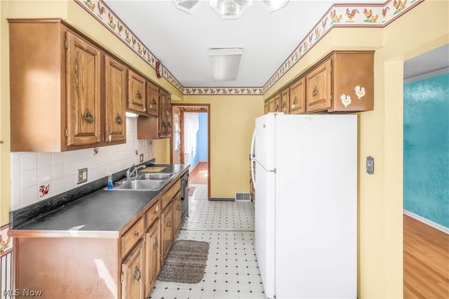 2330 21 Street, Cuyahoga Falls, OH 44223