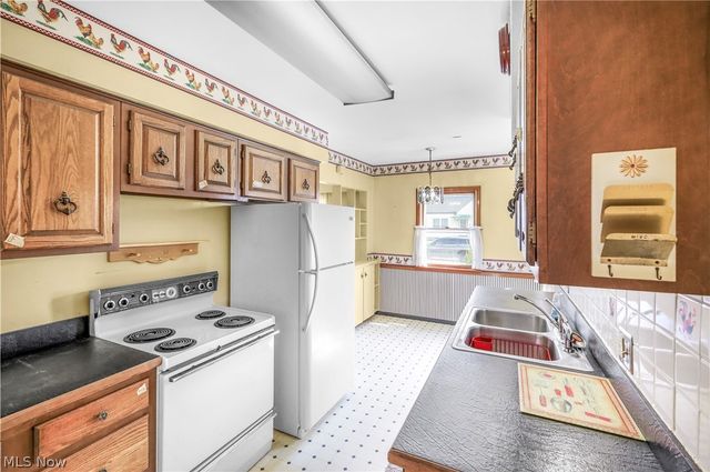 2330 21 Street, Cuyahoga Falls, OH 44223