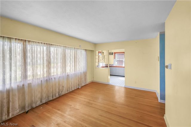 2330 21 Street, Cuyahoga Falls, OH 44223