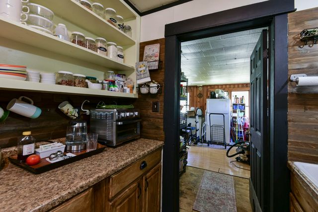 802 W Highway 76, Anderson, MO 64831