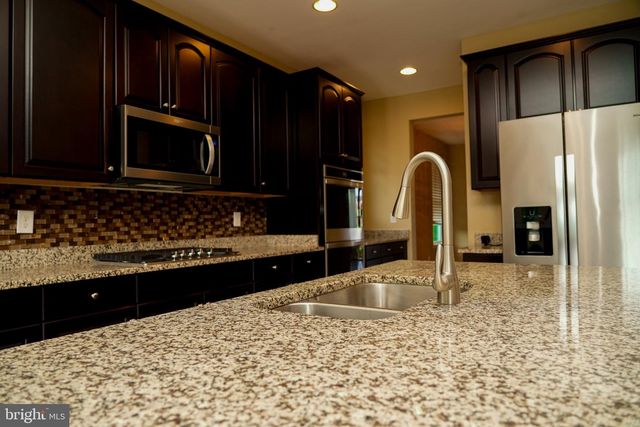 18 FARMVIEW DR, Stafford, VA 22554