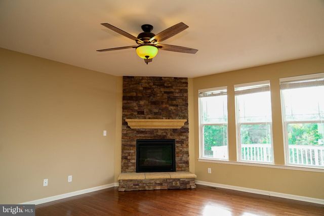 18 FARMVIEW DR, Stafford, VA 22554