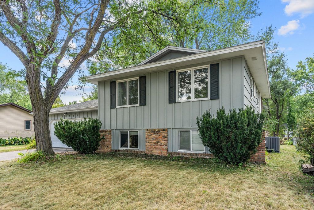16515 Frazer Way W, Rosemount, MN 55068 — exterior