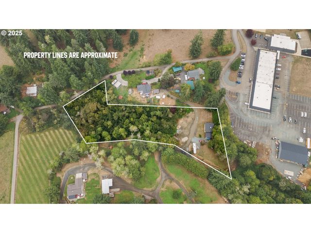 64175 SOLARI Rd, Coos Bay, OR 97420