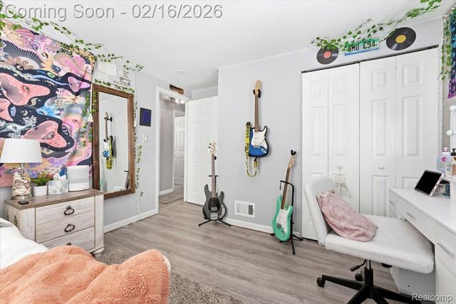 31664 Sweetbriar Drive, Rockwood, MI 48173