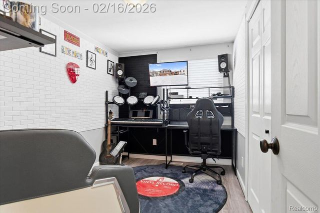 31664 Sweetbriar Drive, Rockwood, MI 48173