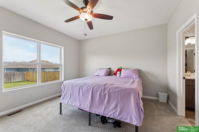 9806 Osprey Lane, Papillion, NE 68046