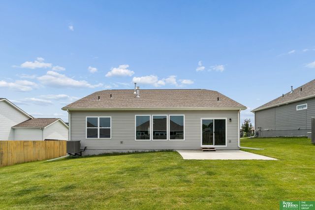 9806 Osprey Lane, Papillion, NE 68046